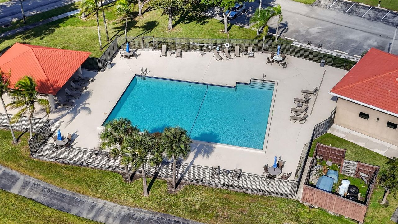 For Sale: $430,000 (3 beds, 2 baths, 1598 Square Feet)