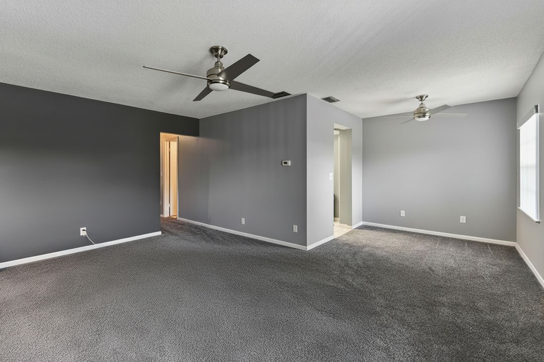 For Sale: $209,900 (2 beds, 1 baths, 840 Square Feet)