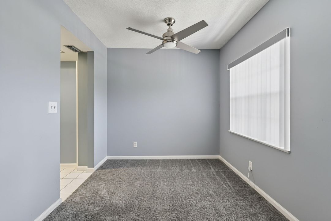 For Sale: $209,900 (2 beds, 1 baths, 840 Square Feet)