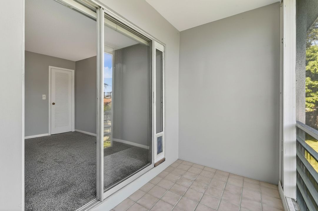 For Sale: $209,900 (2 beds, 1 baths, 840 Square Feet)