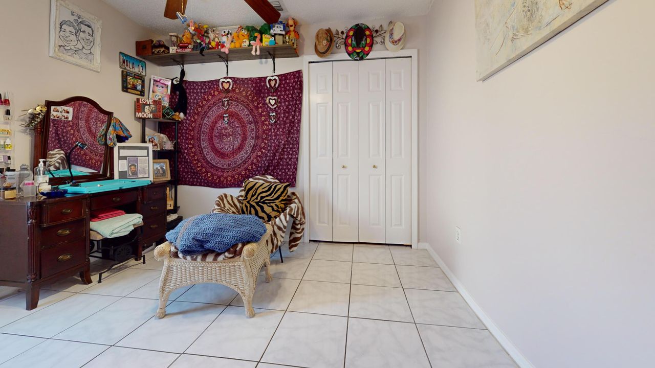 待售: $375,000 (3 贝兹, 2 浴室, 1824 平方英尺)