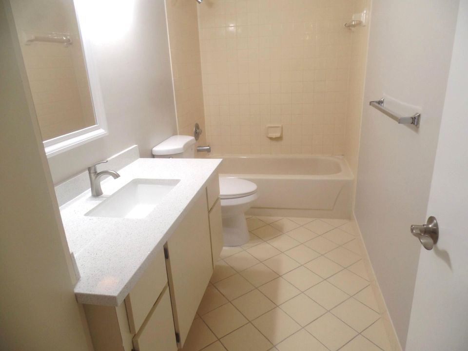 En Venta: $225,000 (2 camas, 2 baños, 1288 Pies cuadrados)