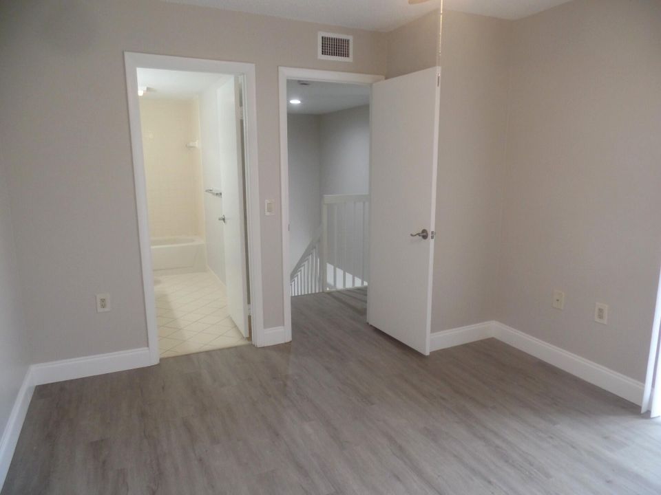 En Venta: $225,000 (2 camas, 2 baños, 1288 Pies cuadrados)