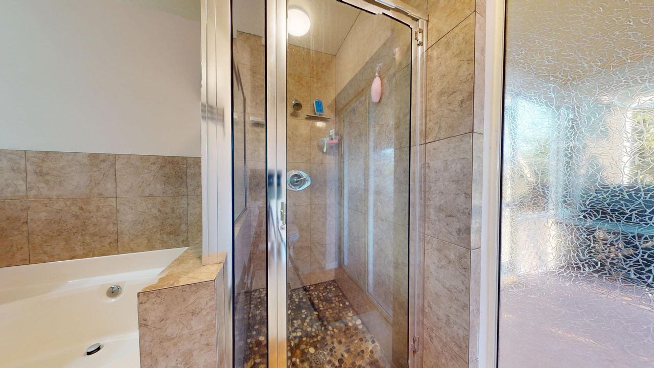 待售: $375,000 (3 贝兹, 2 浴室, 1824 平方英尺)