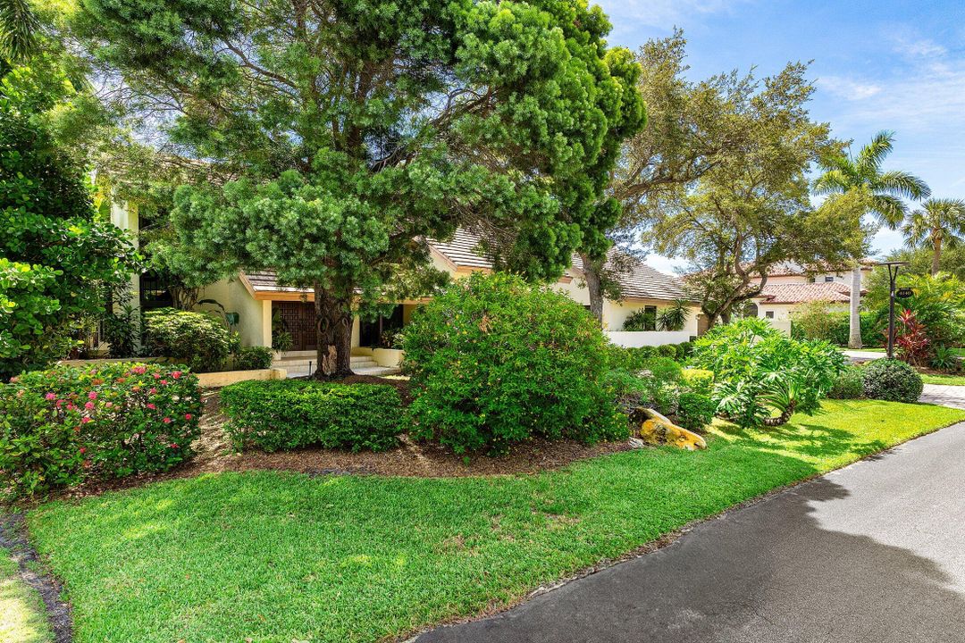 На продажу: $3,700,000 (4 спален, 5 ванн, 5011 Квадратных фут)