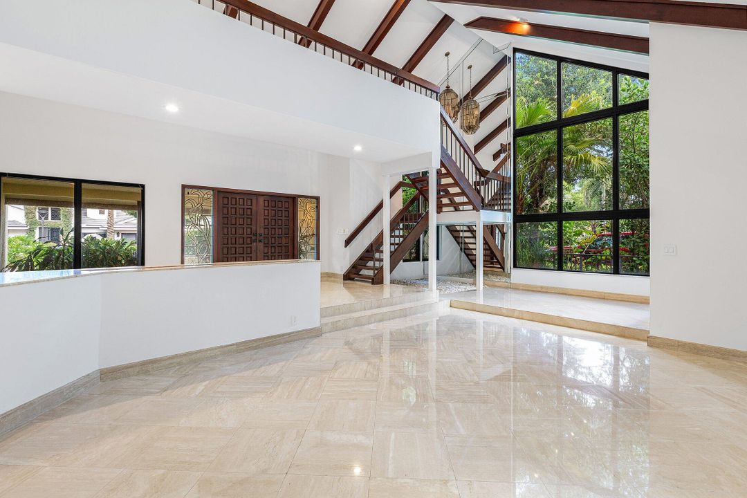 На продажу: $3,700,000 (4 спален, 5 ванн, 5011 Квадратных фут)