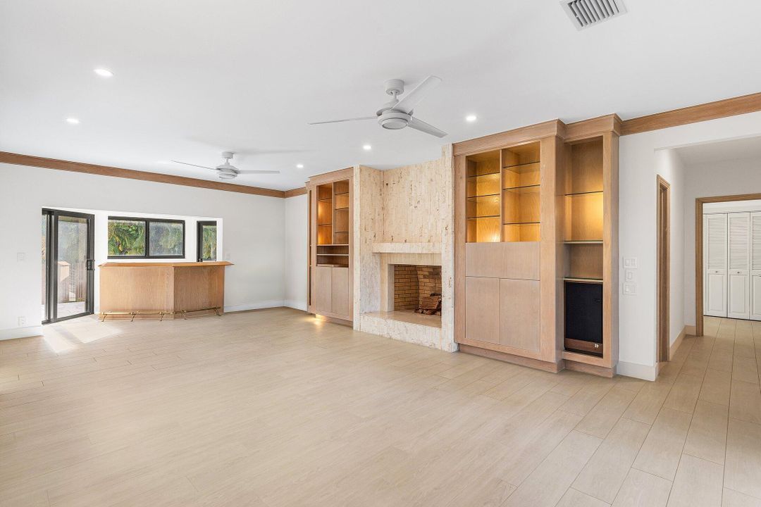 На продажу: $3,700,000 (4 спален, 5 ванн, 5011 Квадратных фут)