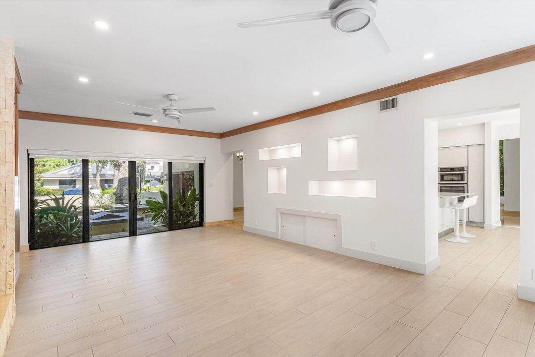 На продажу: $3,700,000 (4 спален, 5 ванн, 5011 Квадратных фут)