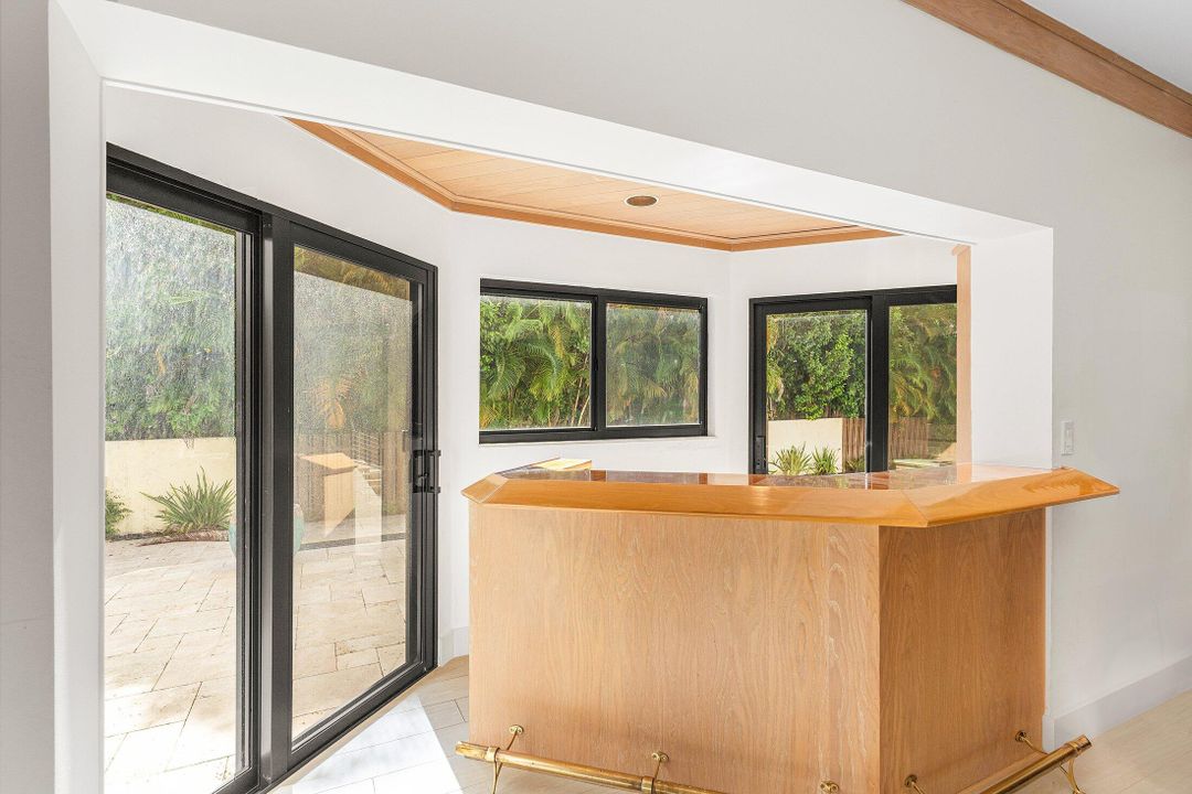 На продажу: $3,700,000 (4 спален, 5 ванн, 5011 Квадратных фут)