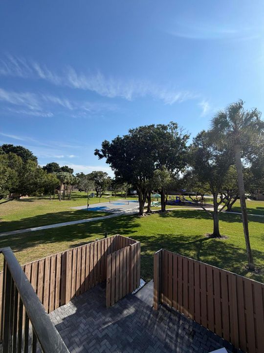 待售: $450,000 (2 贝兹, 2 浴室, 1236 平方英尺)