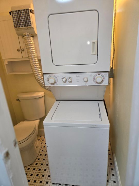 待售: $79,000 (1 贝兹, 1 浴室, 684 平方英尺)