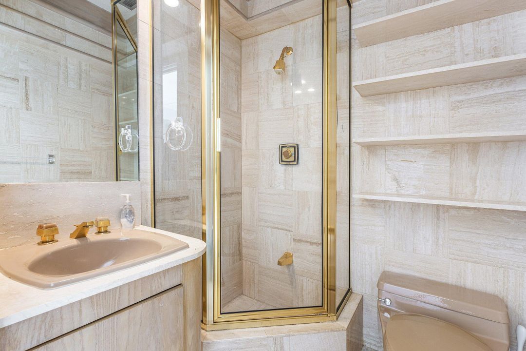 На продажу: $3,700,000 (4 спален, 5 ванн, 5011 Квадратных фут)