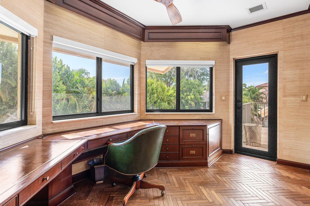 На продажу: $3,700,000 (4 спален, 5 ванн, 5011 Квадратных фут)