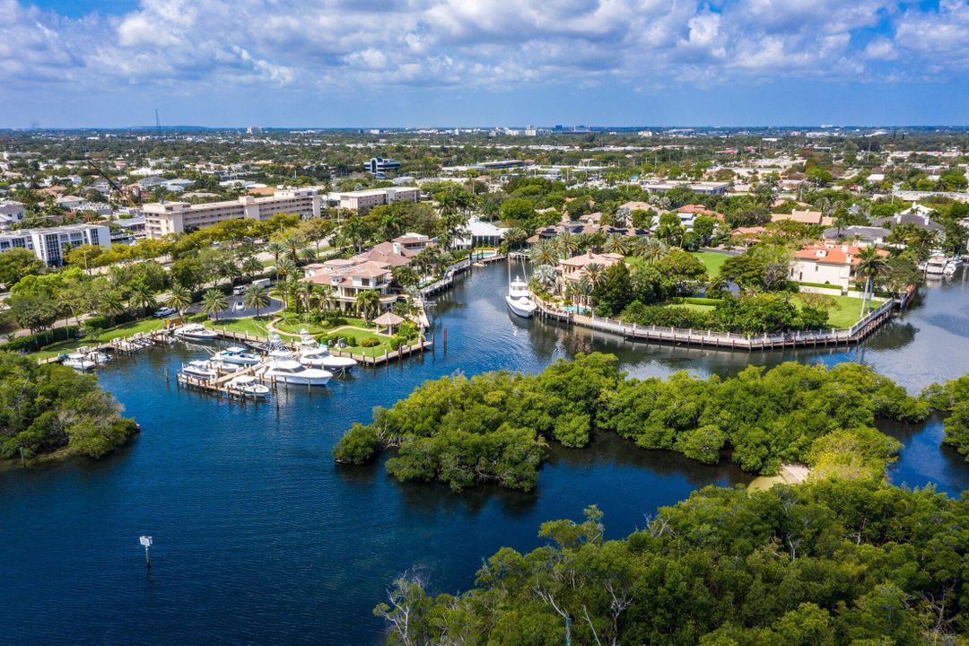 На продажу: $3,700,000 (4 спален, 5 ванн, 5011 Квадратных фут)