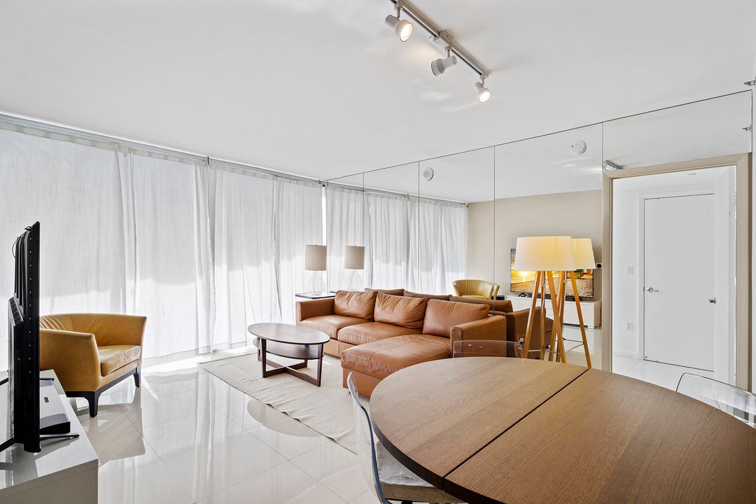 На продажу: $899,900 (2 спален, 2 ванн, 1255 Квадратных фут)