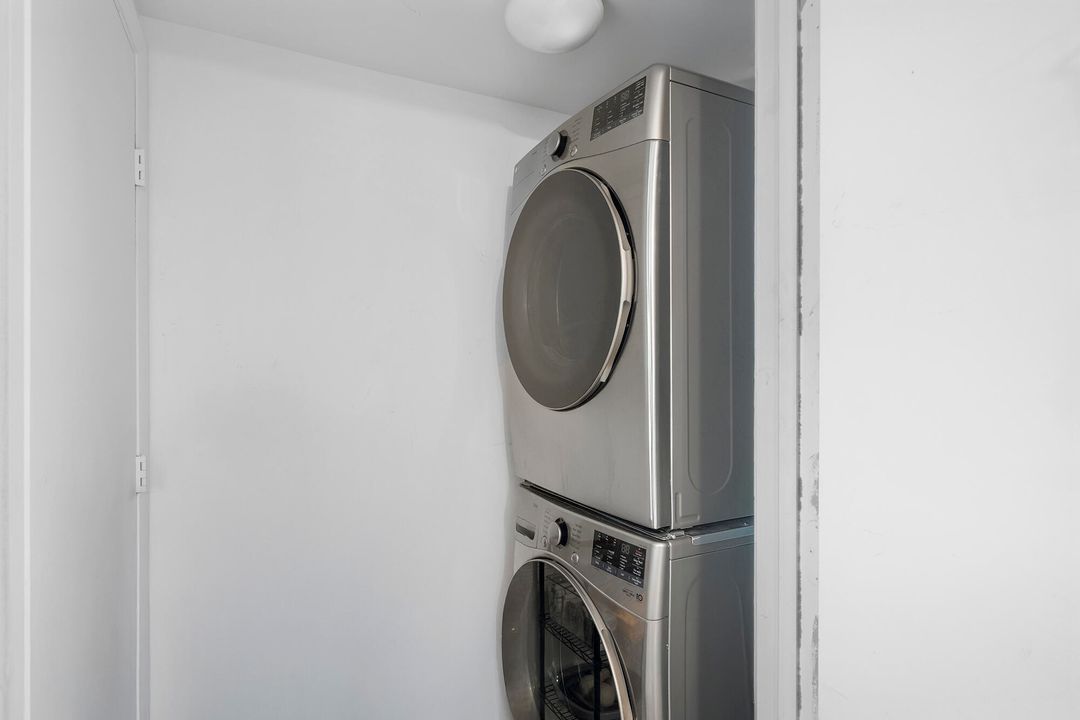 На продажу: $899,900 (2 спален, 2 ванн, 1255 Квадратных фут)