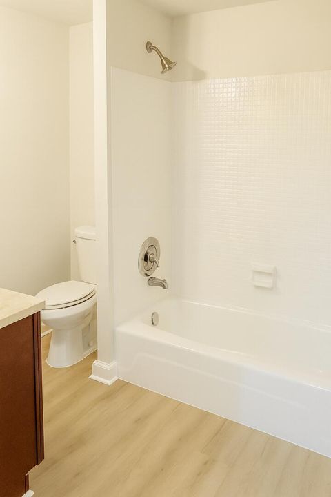 For Rent: $1,550 (0 beds, 1 baths, 600 Square Feet)