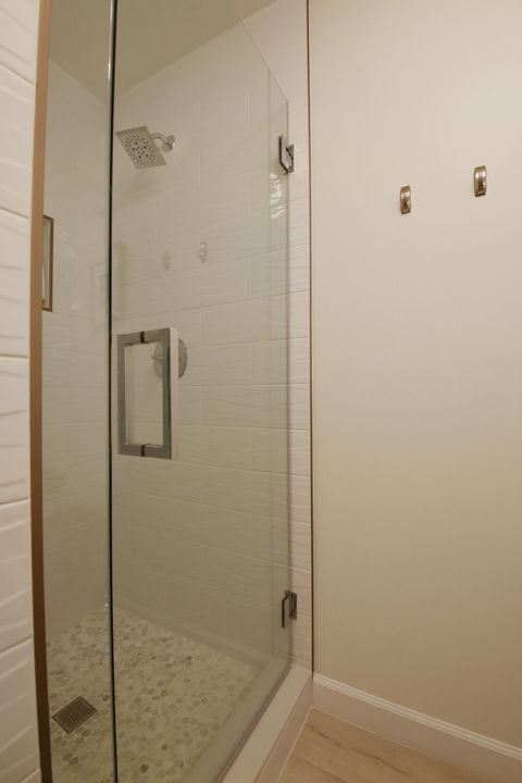 待售: $145,000 (2 贝兹, 2 浴室, 880 平方英尺)