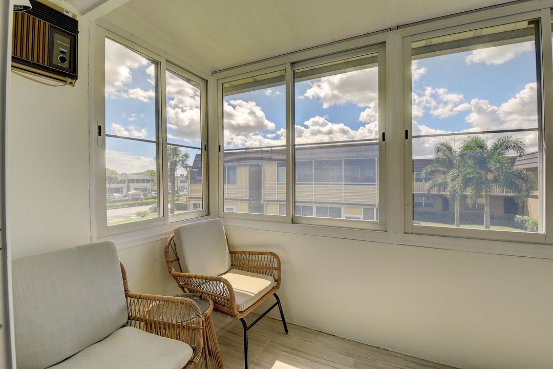 待售: $145,000 (2 贝兹, 2 浴室, 880 平方英尺)