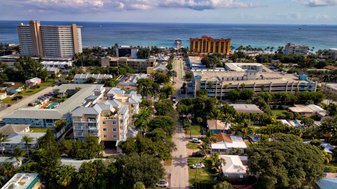 На продажу: $595,000 (2 спален, 2 ванн, 1109 Квадратных фут)