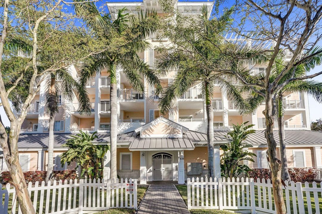 На продажу: $595,000 (2 спален, 2 ванн, 1109 Квадратных фут)