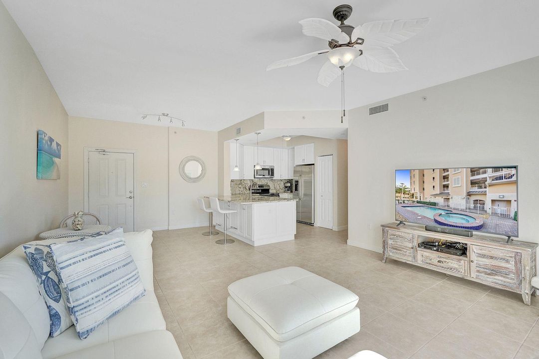 На продажу: $595,000 (2 спален, 2 ванн, 1109 Квадратных фут)