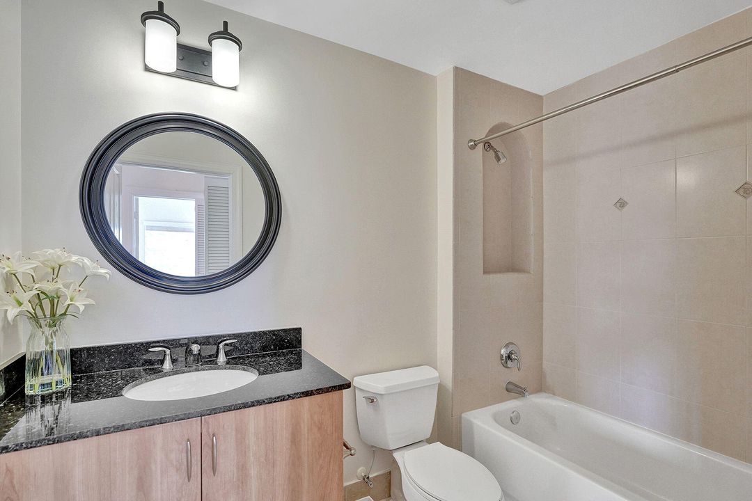 На продажу: $595,000 (2 спален, 2 ванн, 1109 Квадратных фут)