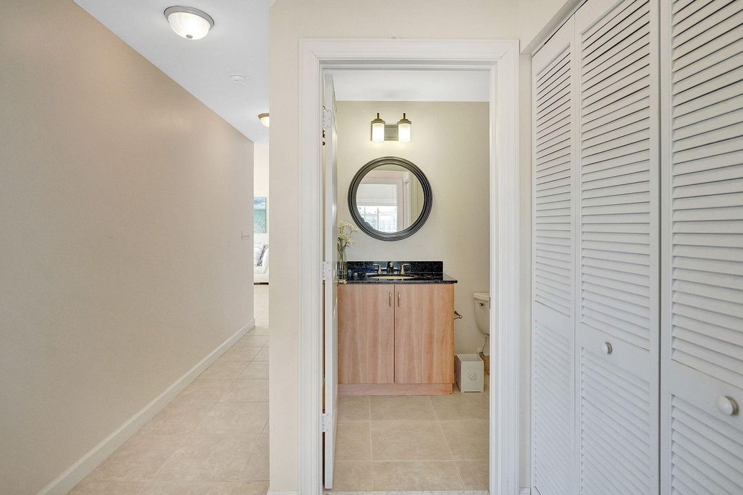 На продажу: $595,000 (2 спален, 2 ванн, 1109 Квадратных фут)