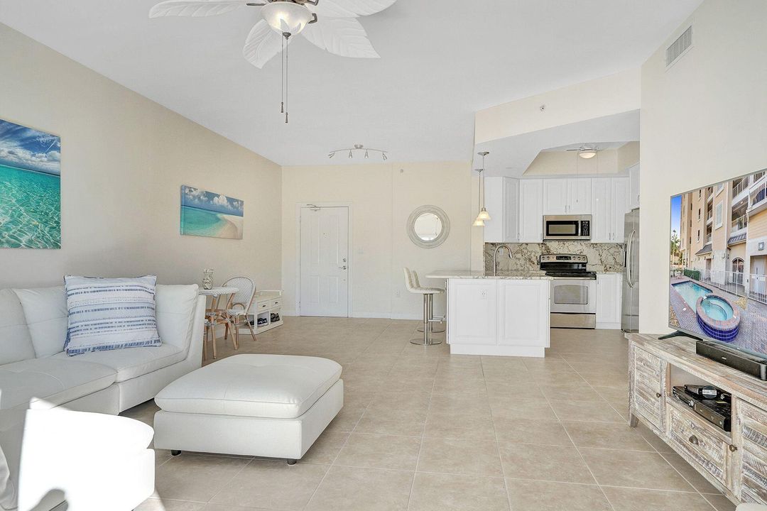 На продажу: $595,000 (2 спален, 2 ванн, 1109 Квадратных фут)