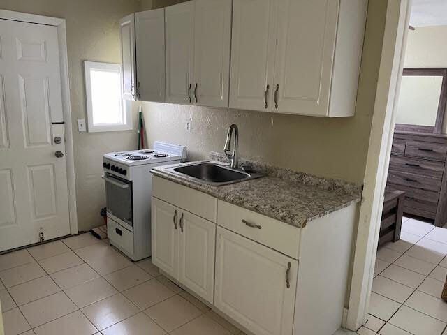 For Rent: $1,400 (1 beds, 1 baths, 650 Square Feet)