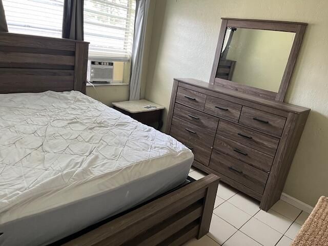 For Rent: $1,400 (1 beds, 1 baths, 650 Square Feet)