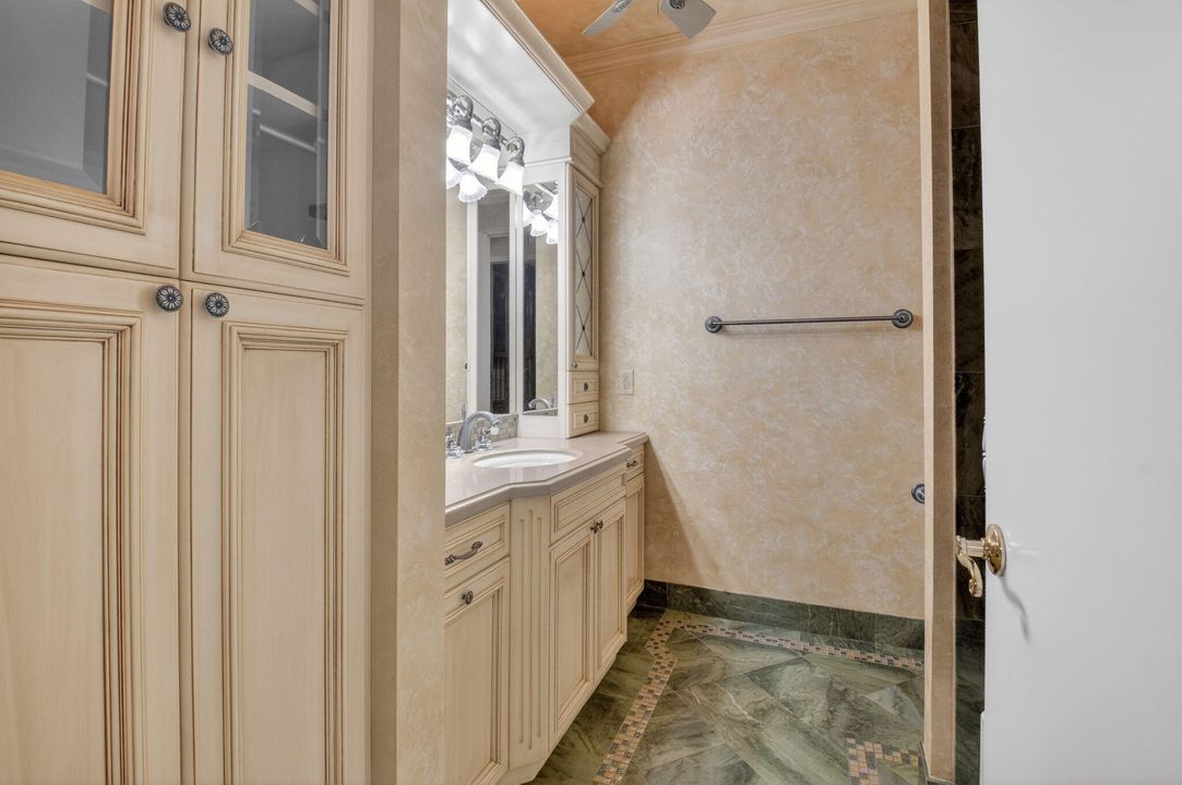 待售: $929,900 (4 贝兹, 2 浴室, 2777 平方英尺)