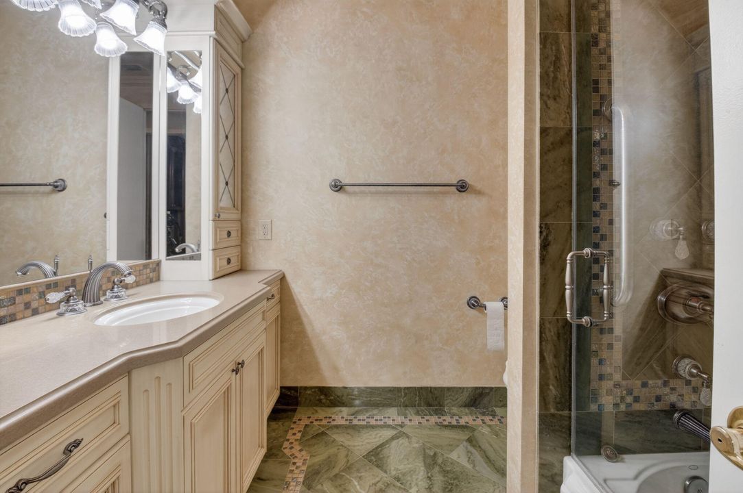 待售: $929,900 (4 贝兹, 2 浴室, 2777 平方英尺)