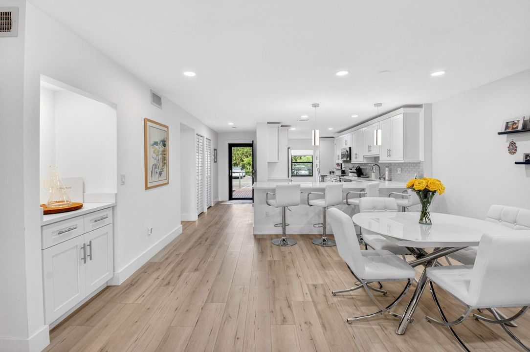 На продажу: $169,999 (2 спален, 2 ванн, 1521 Квадратных фут)