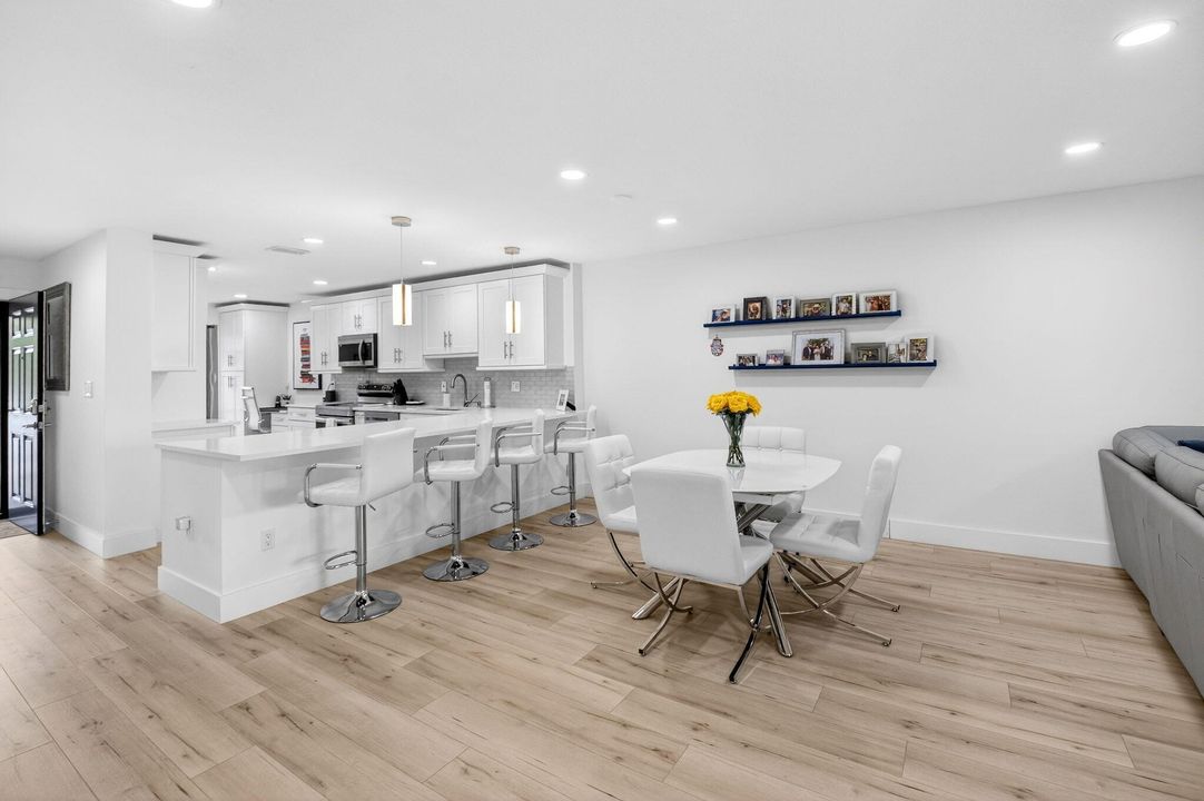 На продажу: $169,999 (2 спален, 2 ванн, 1521 Квадратных фут)