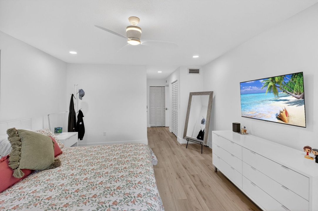 На продажу: $169,999 (2 спален, 2 ванн, 1521 Квадратных фут)