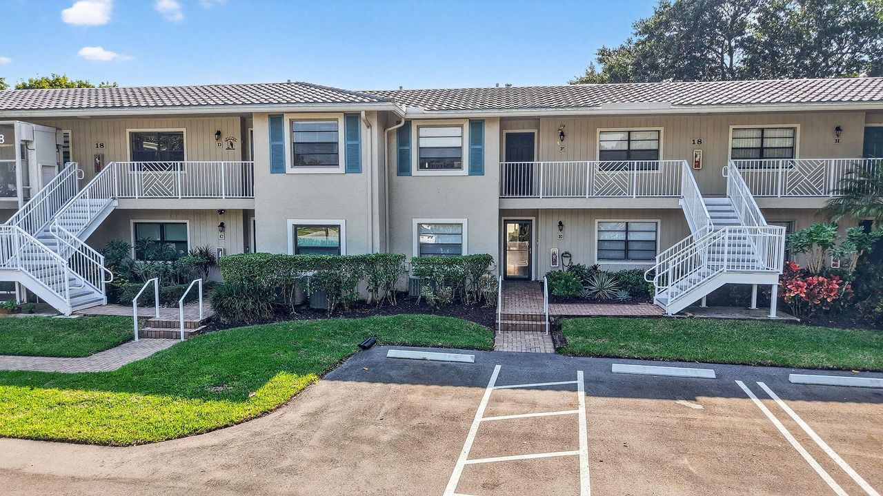 На продажу: $169,999 (2 спален, 2 ванн, 1521 Квадратных фут)