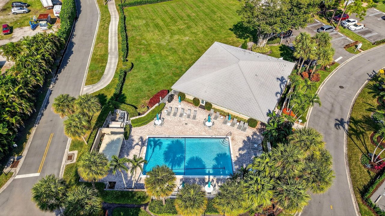 На продажу: $169,999 (2 спален, 2 ванн, 1521 Квадратных фут)