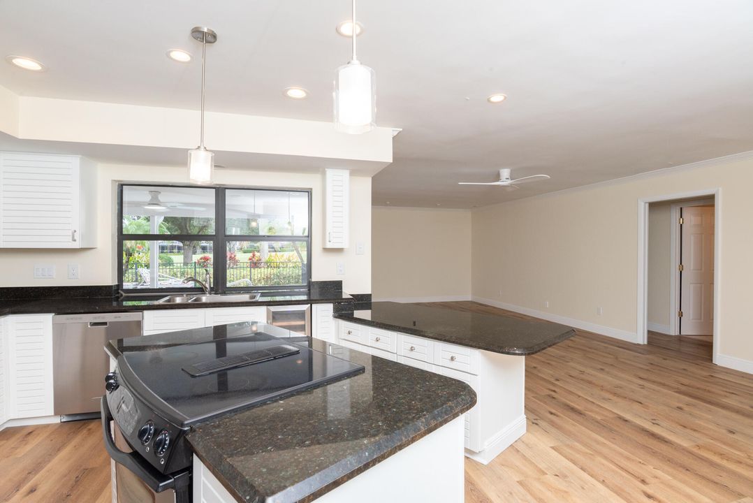 待售: $790,000 (3 贝兹, 2 浴室, 2247 平方英尺)