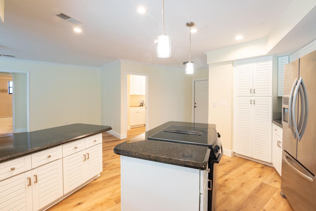 待售: $790,000 (3 贝兹, 2 浴室, 2247 平方英尺)