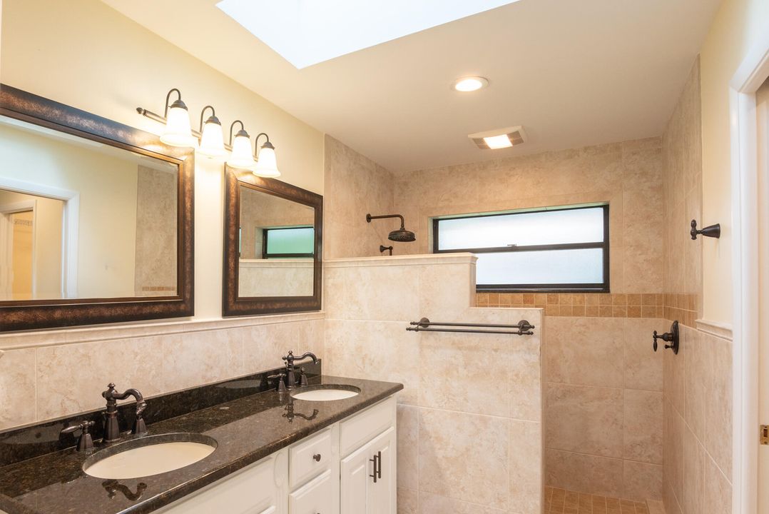 待售: $790,000 (3 贝兹, 2 浴室, 2247 平方英尺)