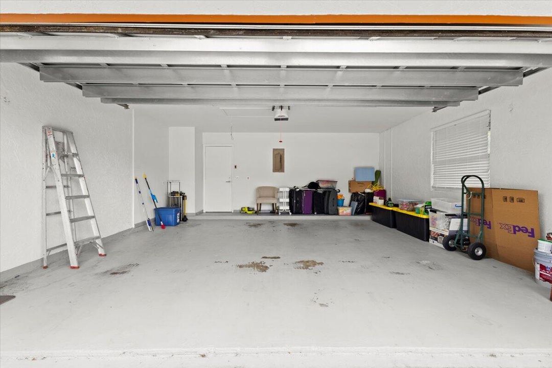 En Renta: $5,200 (3 camas, 2 baños, 1968 Pies cuadrados)