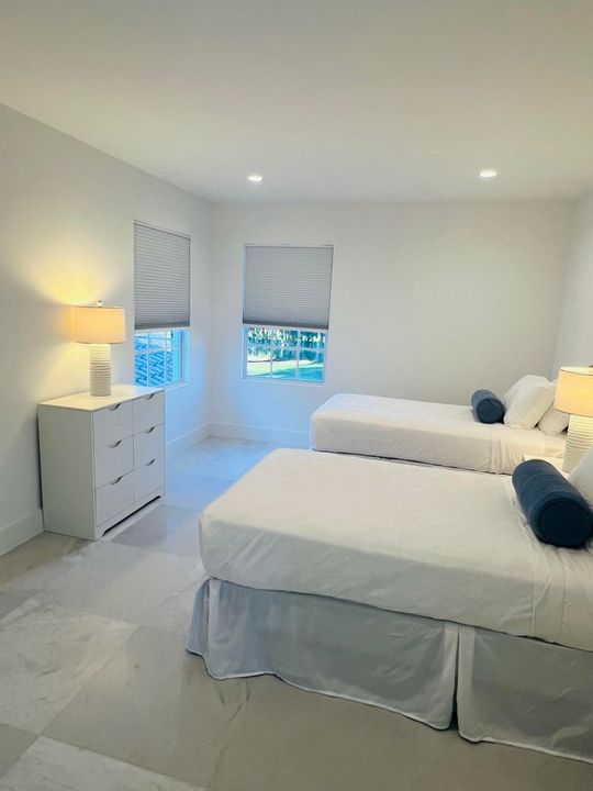 En Venta: $748,000 (3 camas, 2 baños, 2270 Pies cuadrados)