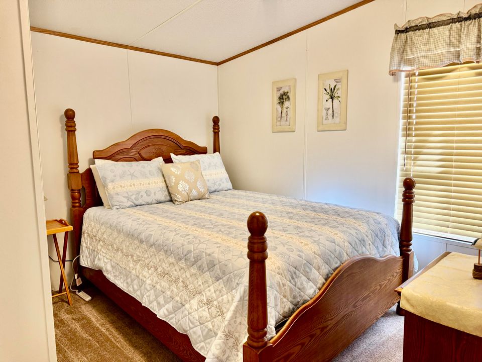 На продажу: $219,000 (2 спален, 2 ванн, 912 Квадратных фут)