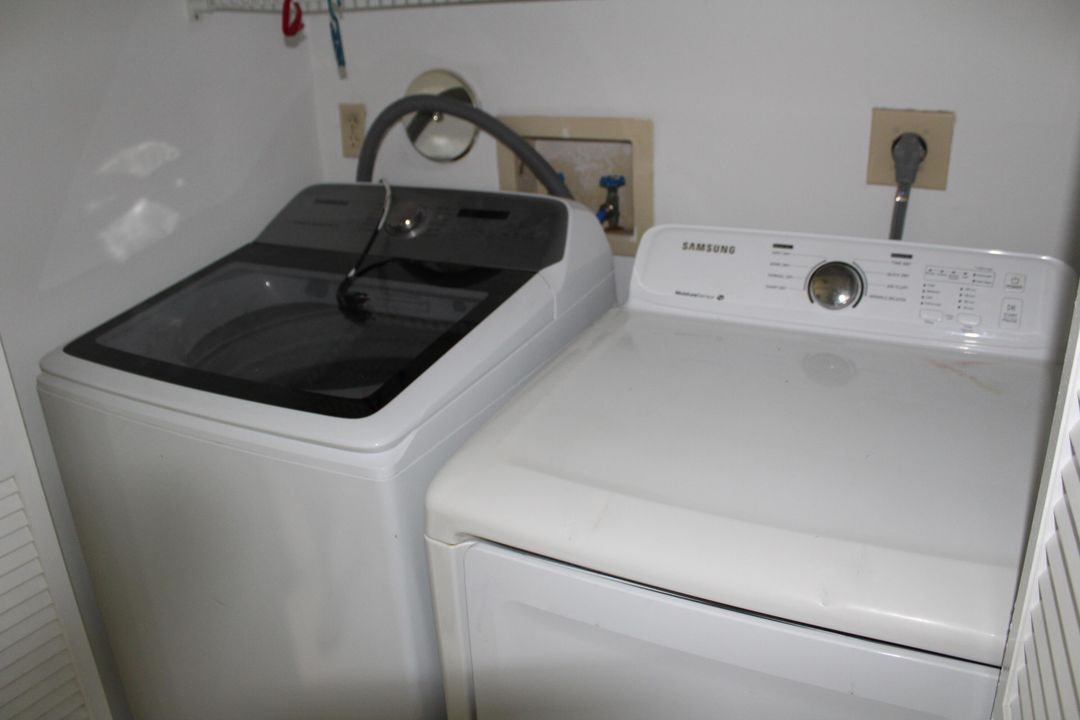 For Rent: $2,699 (2 beds, 2 baths, 1433 Square Feet)