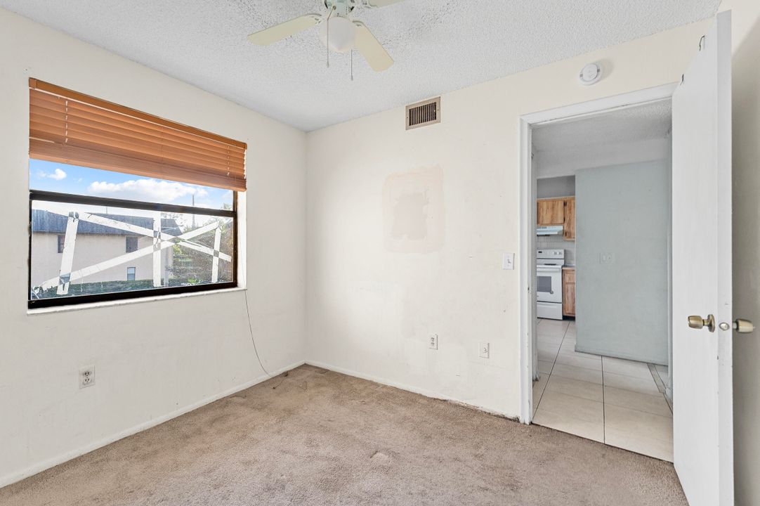 待售: $255,500 (2 贝兹, 2 浴室, 787 平方英尺)