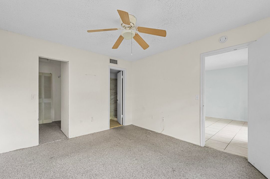 待售: $255,500 (2 贝兹, 2 浴室, 787 平方英尺)