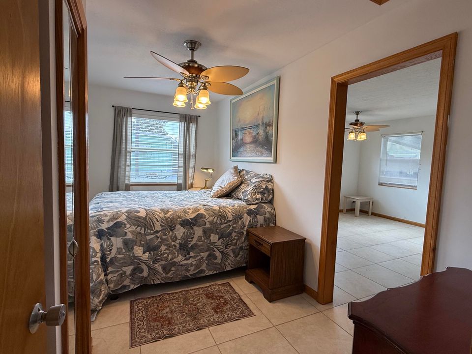 Activo con contrato: $2,150 (3 camas, 2 baños, 1360 Pies cuadrados)