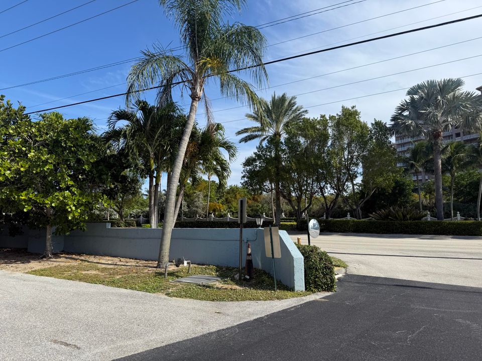 Activo con contrato: $2,150 (3 camas, 2 baños, 1360 Pies cuadrados)