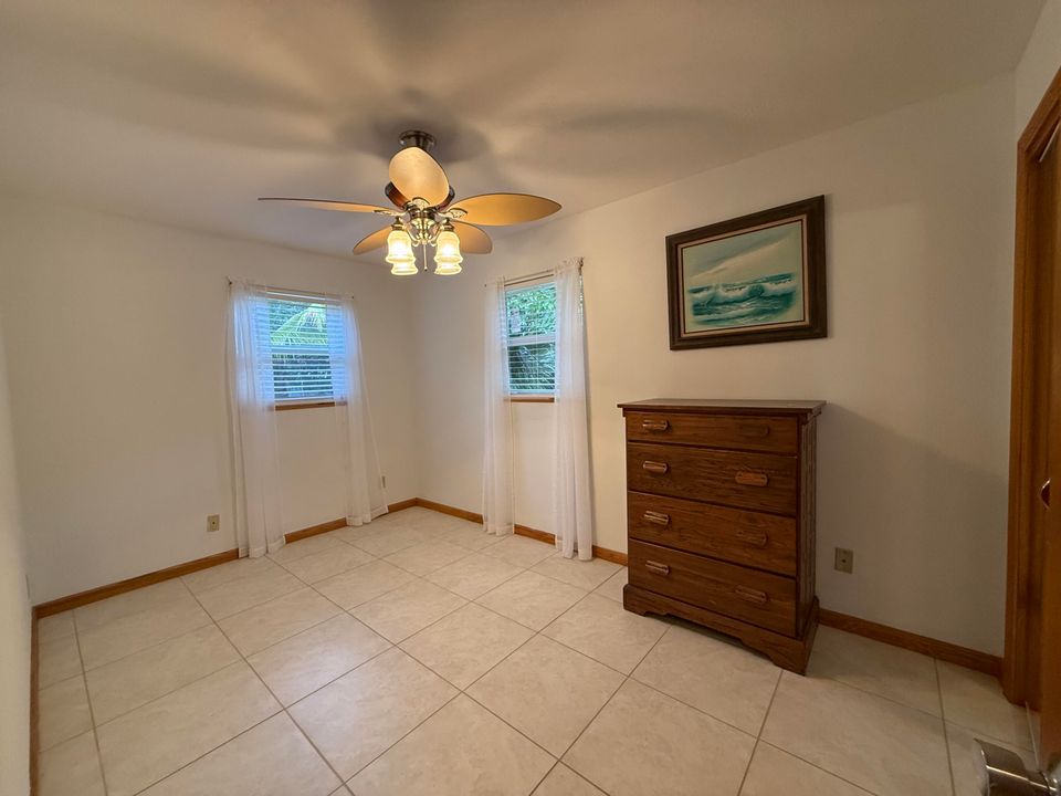 Activo con contrato: $2,150 (3 camas, 2 baños, 1360 Pies cuadrados)